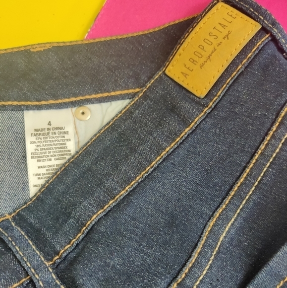 Aeropostale midi dark wash denim shorts size 4. - Picture 4 of 4